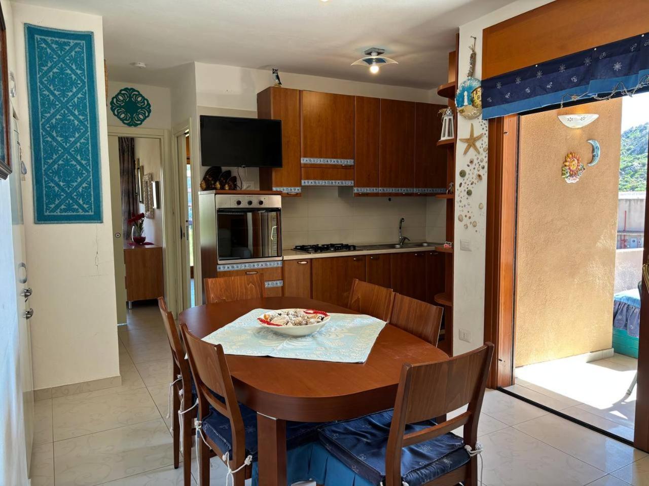Marlena Apartment Ла-Маддалена Екстер'єр фото